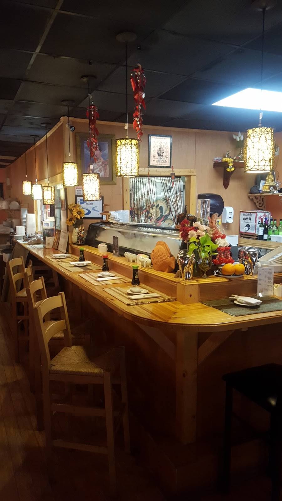 Thai Elephants Restaurant | restaurant | 915 Folly Rd, Charleston, SC 29412, USA | 8436190181 OR +1 843-619-0181