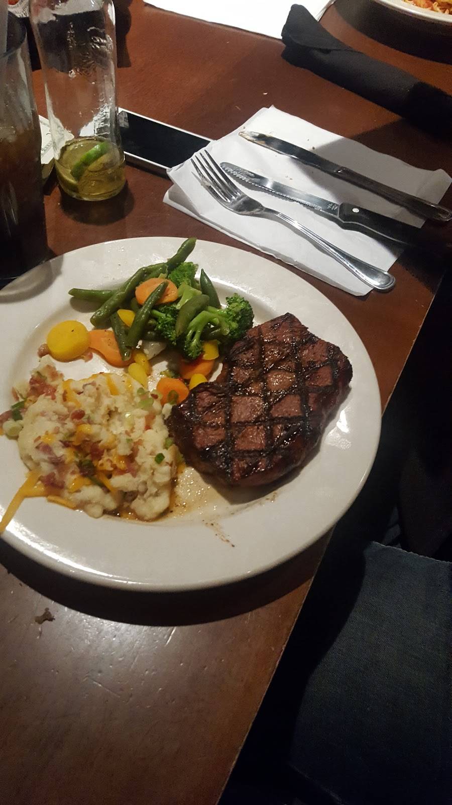 Big Whiskeys American Restaurant & Bar | restaurant | 1440 W Republic Rd, Springfield, MO 65807, USA | 4178822249 OR +1 417-882-2249