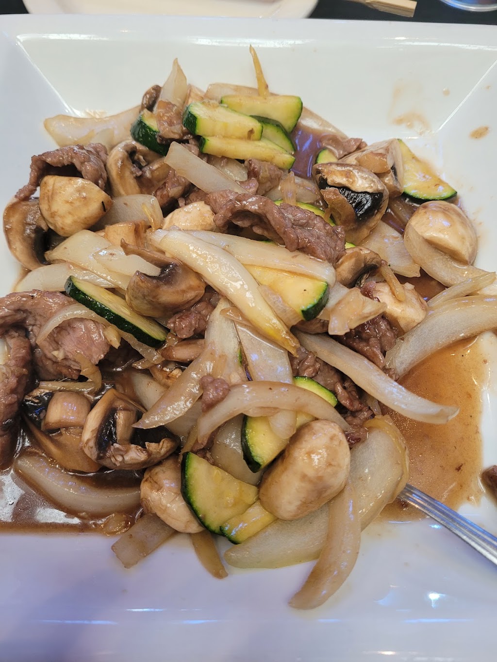 Shiki Sushi Bar & Thai Restaurant | restaurant | 17 W 4th St, Medford, OR 97501, USA | 5417798831 OR +1 541-779-8831