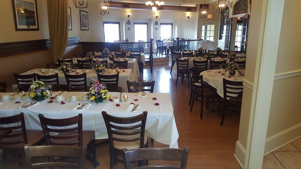 Carneys Irish Pub And Restaurant | restaurant | 136 Broadway, Amityville, NY 11701, USA | 6314644445 OR +1 631-464-4445