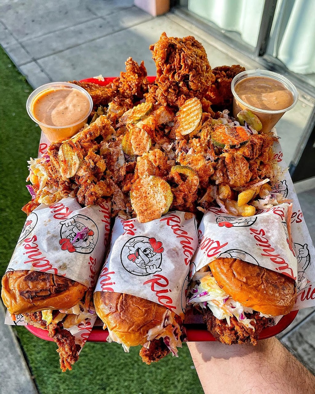 Richies Hot Chicken | meal takeaway | 1701H Truman St., San Fernando, CA 91340, USA | 5627357446 OR +1 562-735-7446