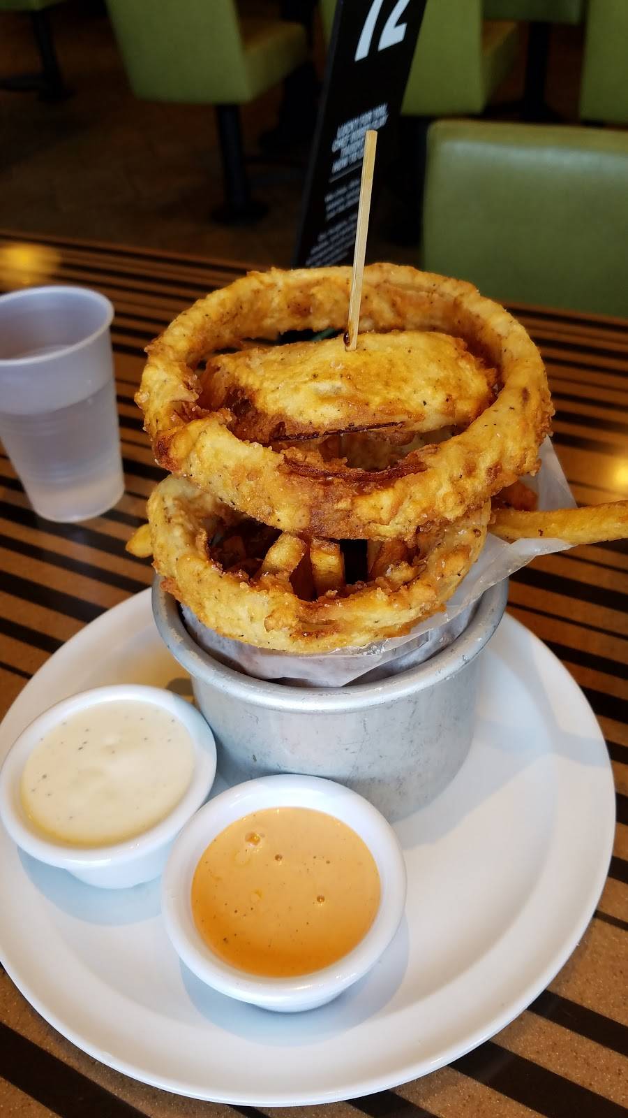 Bobbys Burger Palace | restaurant | 7101 Democracy Blvd, Bethesda, MD 20817, USA | 3017673943 OR +1 301-767-3943