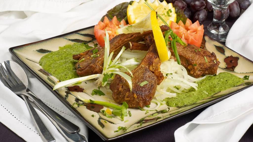 Thumka Indian Restaurant & Banquet Hall | restaurant | 2336 W Higgins Rd, Hoffman Estates, IL 60169, USA | 8478848400 OR +1 847-884-8400