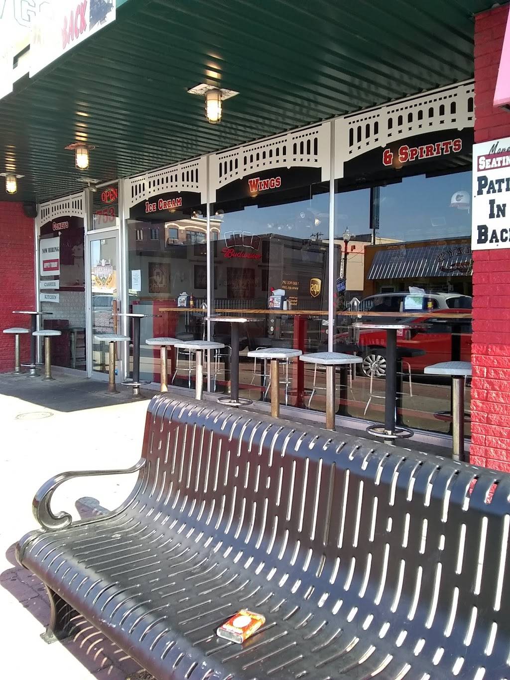 Diamond Dawgs | restaurant | 753 Asp Ave, Norman, OK 73069, USA | 4053643294 OR +1 405-364-3294