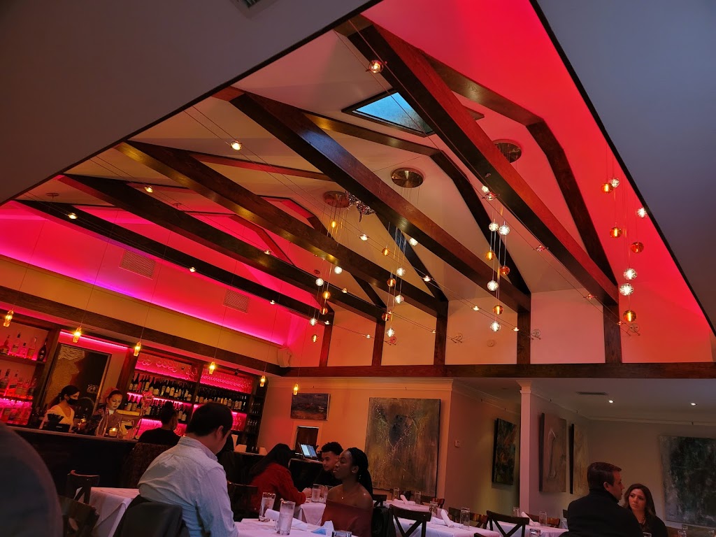 Basils Restaurant & Tapas Bar | meal takeaway | 2985 Grandview Ave NE, Atlanta, GA 30305, USA | 4042339755 OR +1 404-233-9755