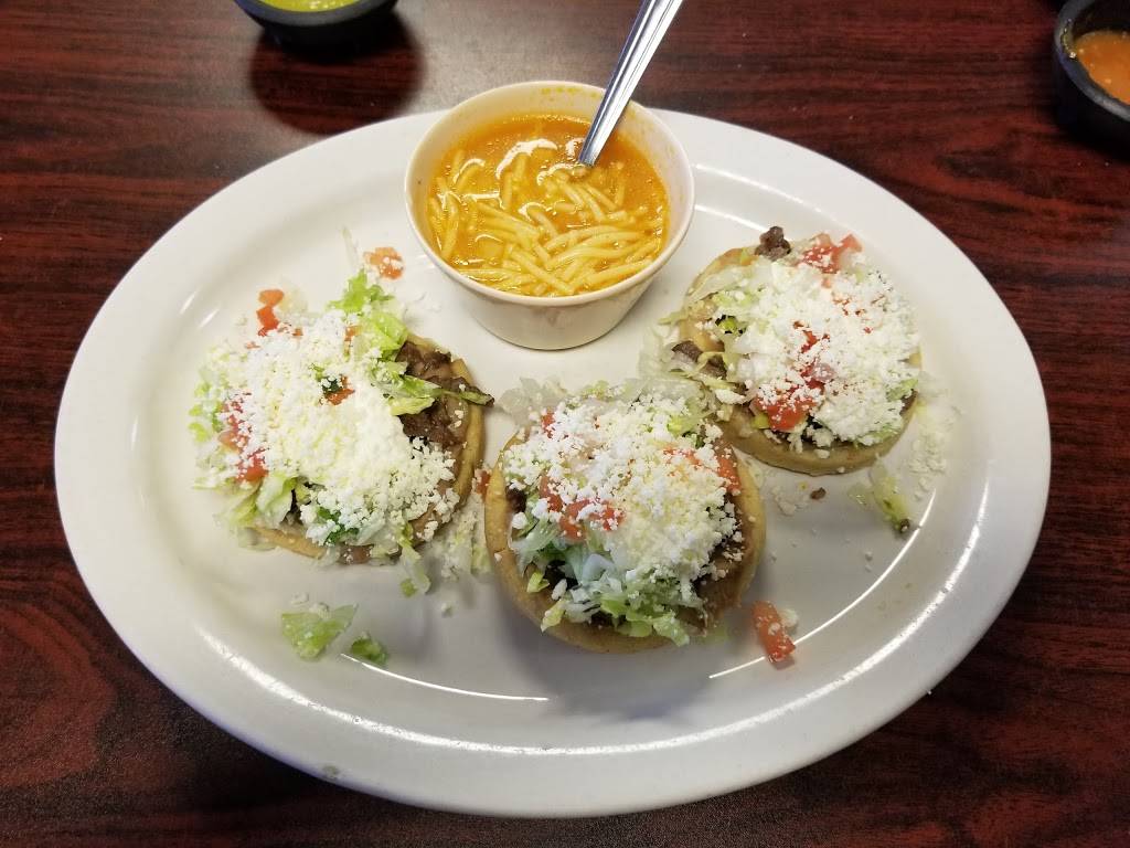 Tostada Regia I-10 East | restaurant | 10801 East Fwy, Houston, TX 77029, USA | 8322035201 OR +1 832-203-5201