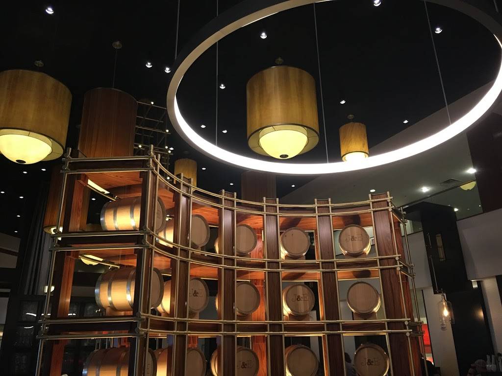 Jake & Eli | restaurant | 160 E Flamingo Rd, Las Vegas, NV 89109, USA | 7028365900 OR +1 702-836-5900