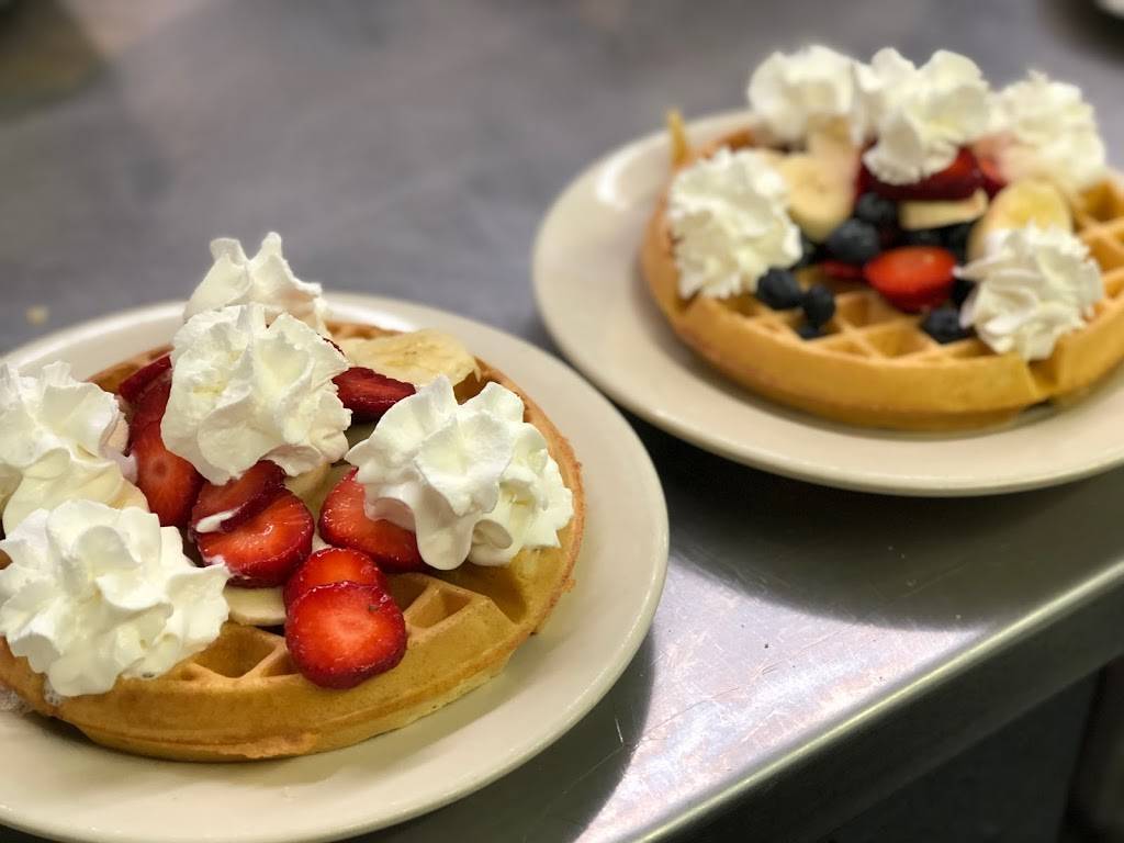 Betsys Diner | restaurant | 457 Main St, Falmouth, MA 02540, USA | 5085400060 OR +1 508-540-0060