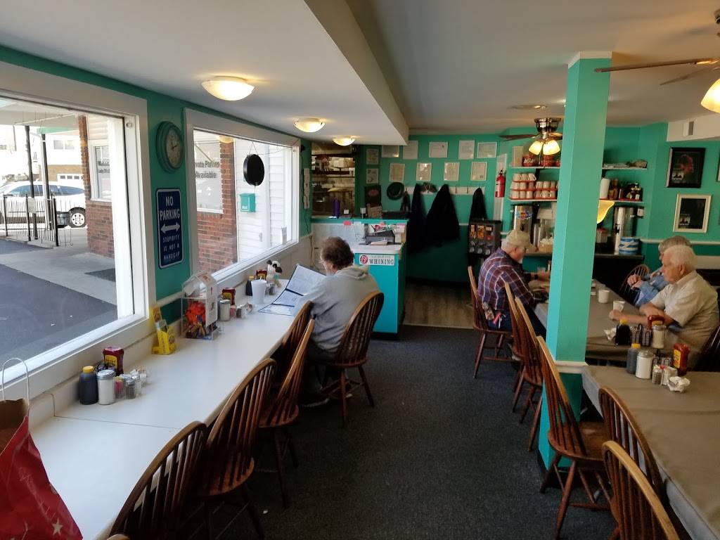 Lady Dis Diner | restaurant | 630 N Kingshighway St, St Charles, MO 63301, USA | 6369164442 OR +1 636-916-4442