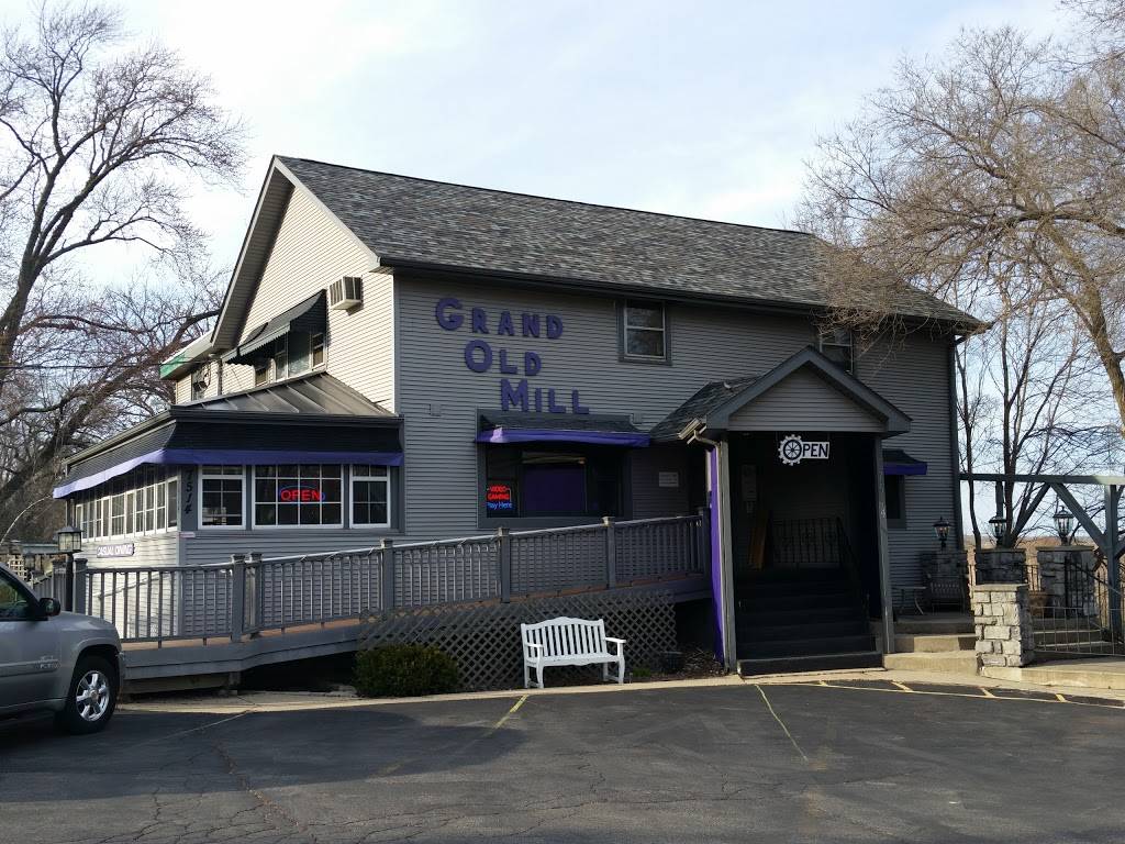 Grand Old Mill | restaurant | 7514 Barnard Mill Rd, Wonder Lake, IL 60097, USA | 8157288904 OR +1 815-728-8904