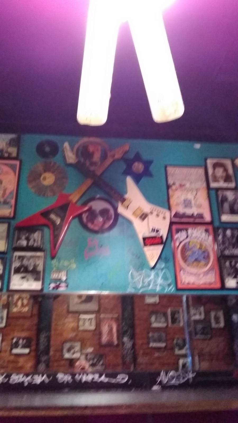 Rockits Famous Pizza | restaurant | 222 N Walnut St, Bloomington, IN 47404, USA | 8123367625 OR +1 812-336-7625