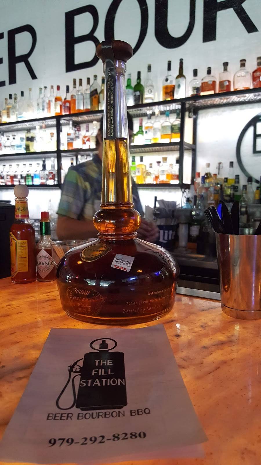 The Fill Station | restaurant | 127 Parking Way St, Lake Jackson, TX 77566, USA | 9792928280 OR +1 979-292-8280