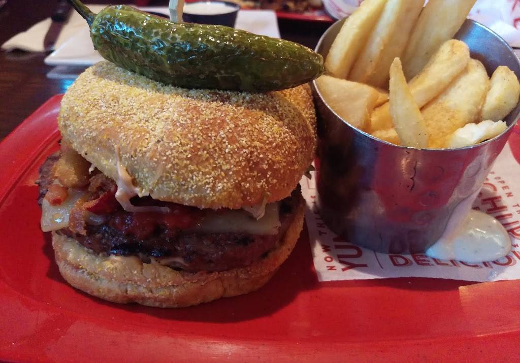 Red Robin Gourmet Burgers and Brews | restaurant | 16814 Twin Lakes Ave, Marysville, WA 98271, USA | 3606549830 OR +1 360-654-9830