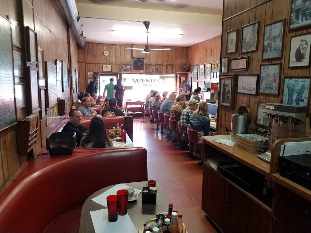 Wendys Place | restaurant | 107 W Grand Ave, El Segundo, CA 90245, USA | 3103223942 OR +1 310-322-3942