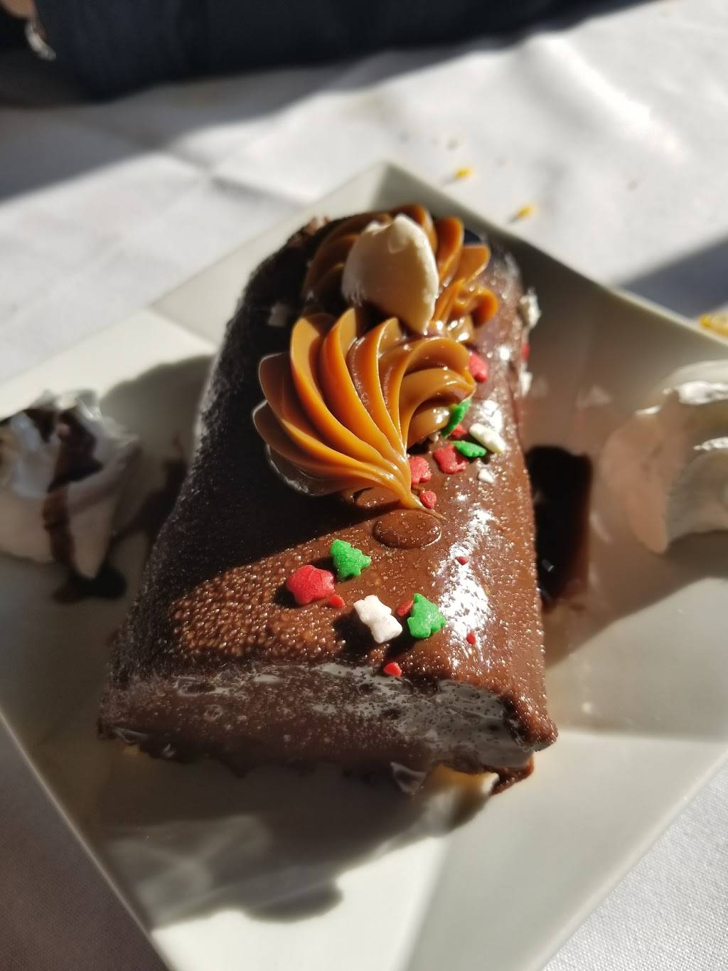 El Leño Steakhouse | restaurant | 640 Grier Ave, Elizabeth, NJ 07202, USA | 9084363710 OR +1 908-436-3710