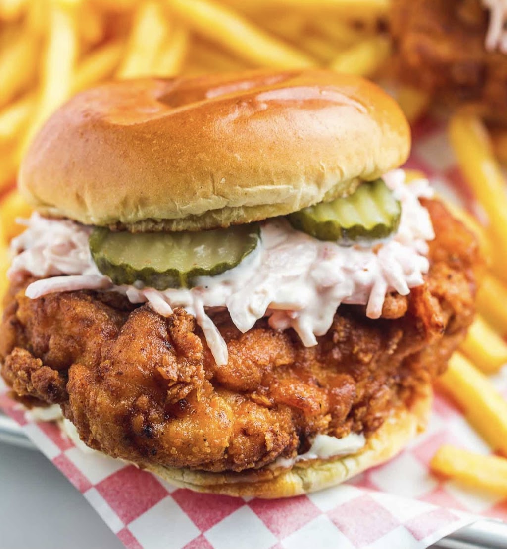 Clinton Family Restaurant | restaurant | 616 W Van Buren St, Clinton, IL 61727, USA | 2175700289 OR +1 217-570-0289