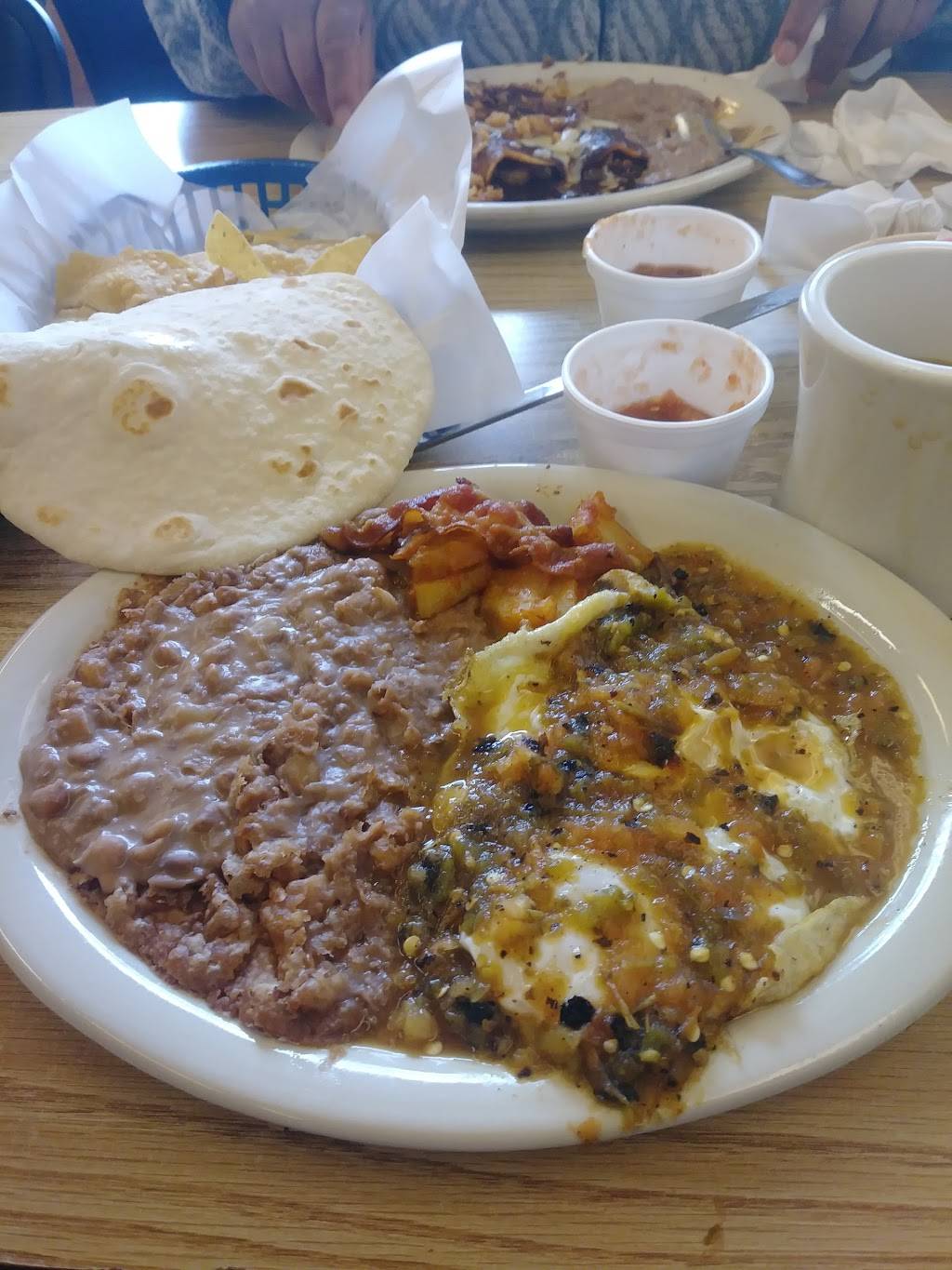 Mis Cazuelas | restaurant | 4933 Columbia Ave, Dallas, TX 75214, USA | 2148267454 OR +1 214-826-7454