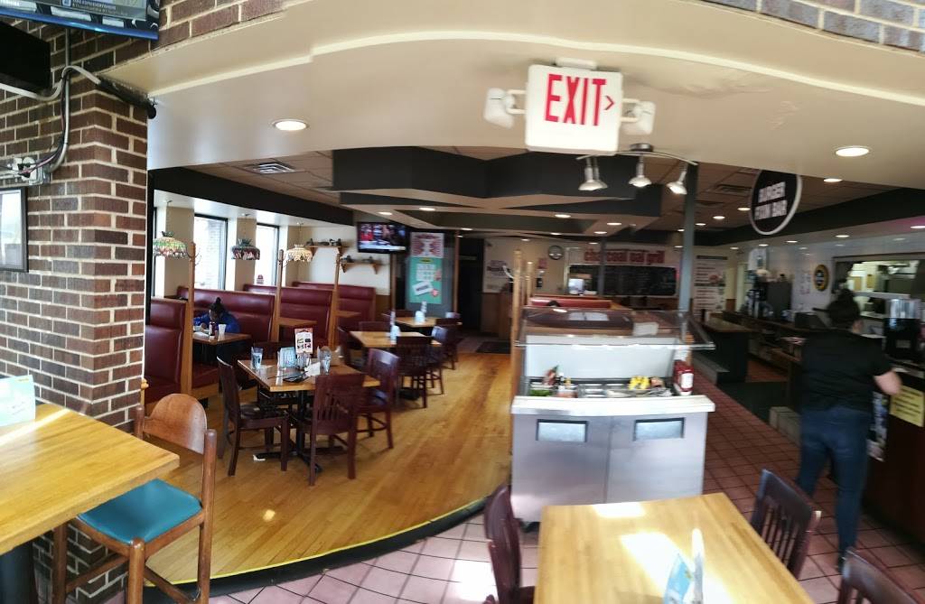 Charcoal Grill & Rotisserie | restaurant | 3839 Douglas Ave, Racine, WI 53402, USA | 2626392050 OR +1 262-639-2050