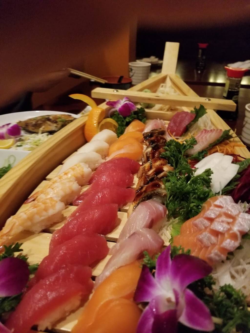 Sakura Sushi & Hibachi Grill | restaurant | 1615 Milwaukee Ave #135, Glenview, IL 60025, USA | 8473768448 OR +1 847-376-8448