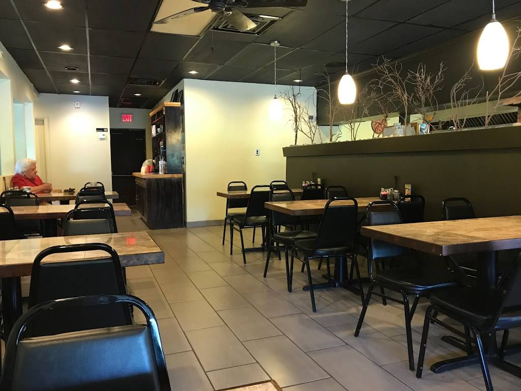 Vitos Pizza | restaurant | 5840 Chestnut St, Zionsville, PA 18092, USA | 6109662021 OR +1 610-966-2021