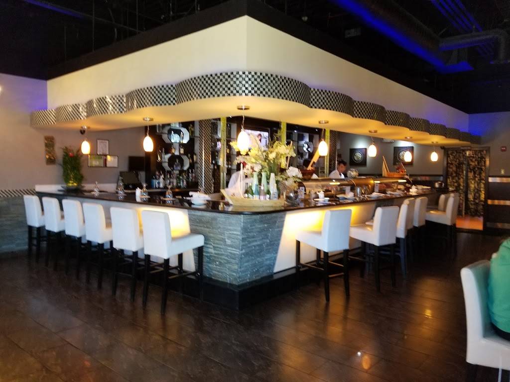 Woow Sushi | restaurant | 780 S Randall Rd, Algonquin, IL 60102, USA | 8474585211 OR +1 847-458-5211