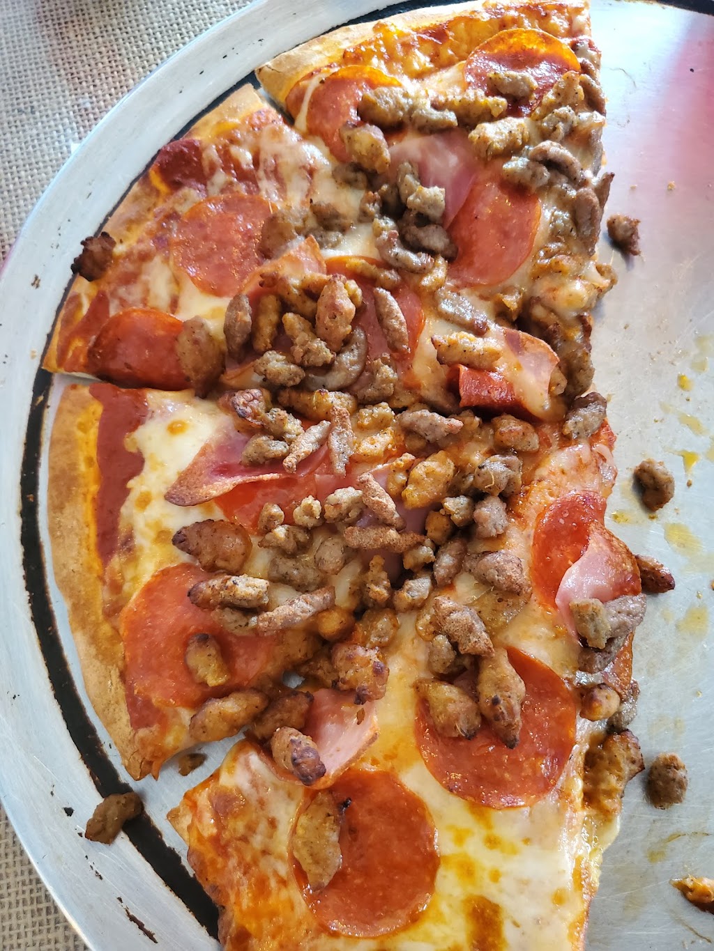 Uncle’s Pizza and Marketplace | restaurant | 215 Louisiana Ave, Bogalusa, LA 70427, USA | 9852057838 OR +1 985-205-7838