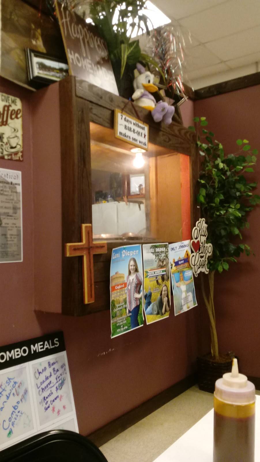 Daisy Dukes Bbq | restaurant | 300 TX-21, Caldwell, TX 77836, USA | 9795679600 OR +1 979-567-9600