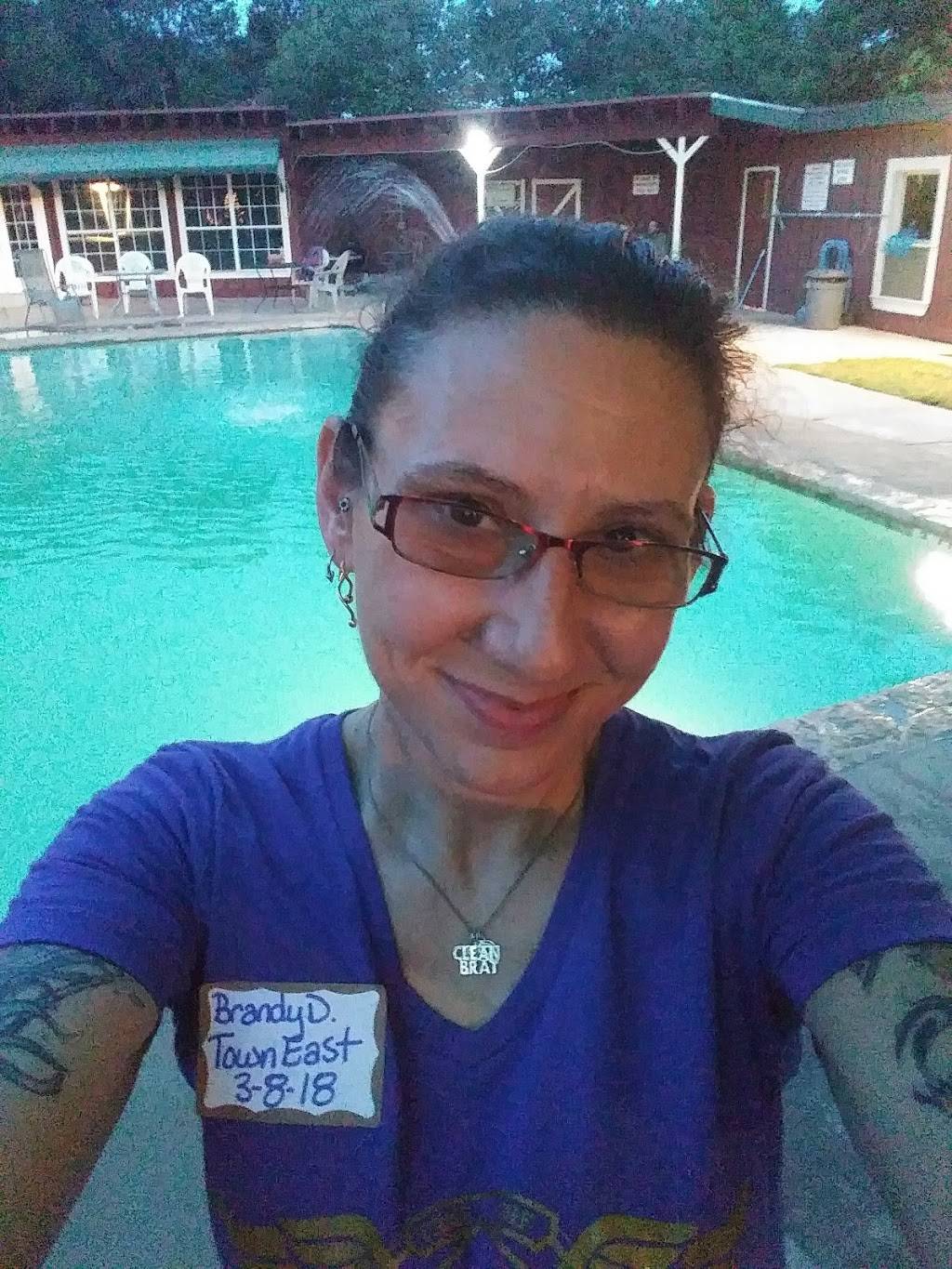 The Cove Restaurant | restaurant | Mohegan Trail, Whitney, TX 76692, USA | 2546947839 OR +1 254-694-7839