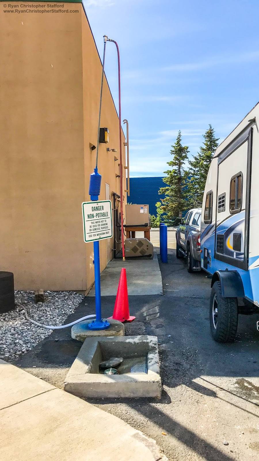 Holiday Stationstores | cafe | 2025 W Dimond Blvd, Anchorage, AK 99515, USA | 9073443044 OR +1 907-344-3044