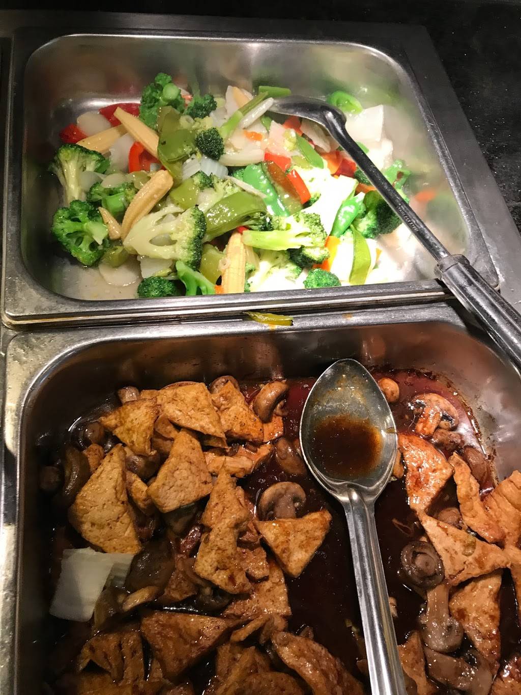 Kam Luang Restaurant | restaurant | 120 Cedar Grove Ln, Somerset, NJ 08873, USA | 7323567833 OR +1 732-356-7833