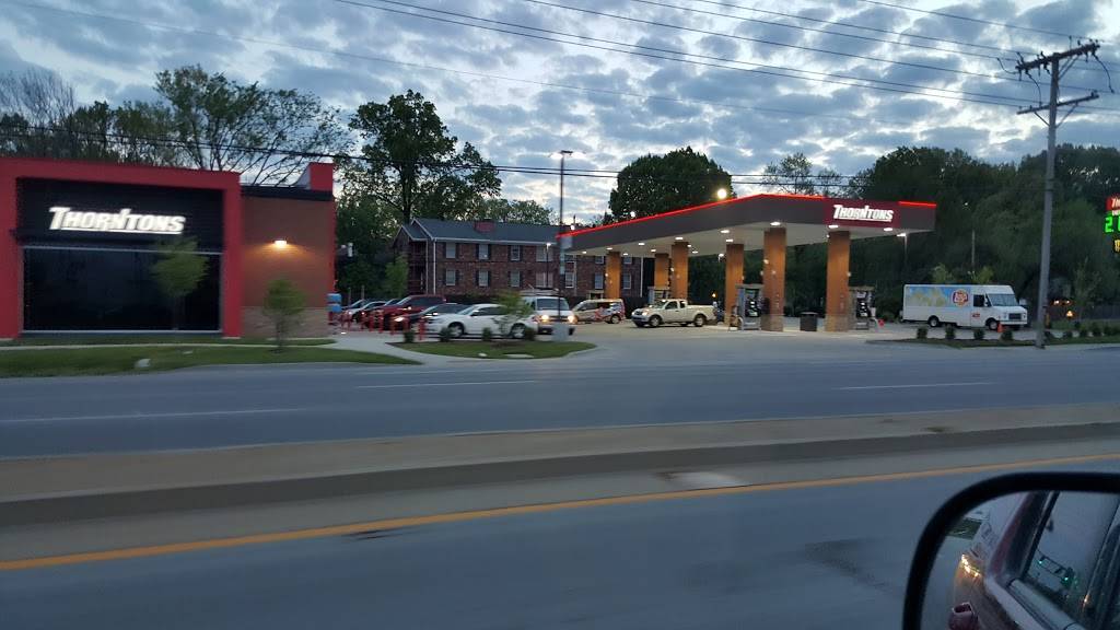 Thorntons | bakery | 7515 Shelbyville Rd, Louisville, KY 40222, USA | 5023261407 OR +1 502-326-1407