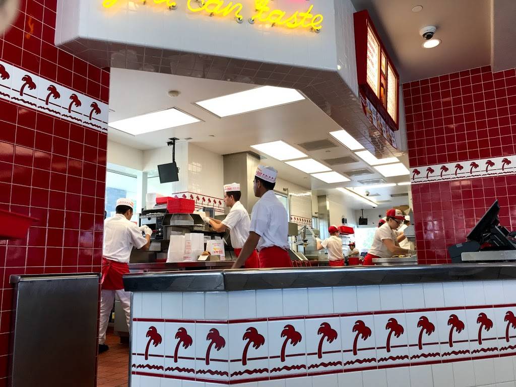 In-N-Out Burger | restaurant | 9414 Mission Gorge Rd, Santee, CA 92071, USA | 8007861000 OR +1 800-786-1000
