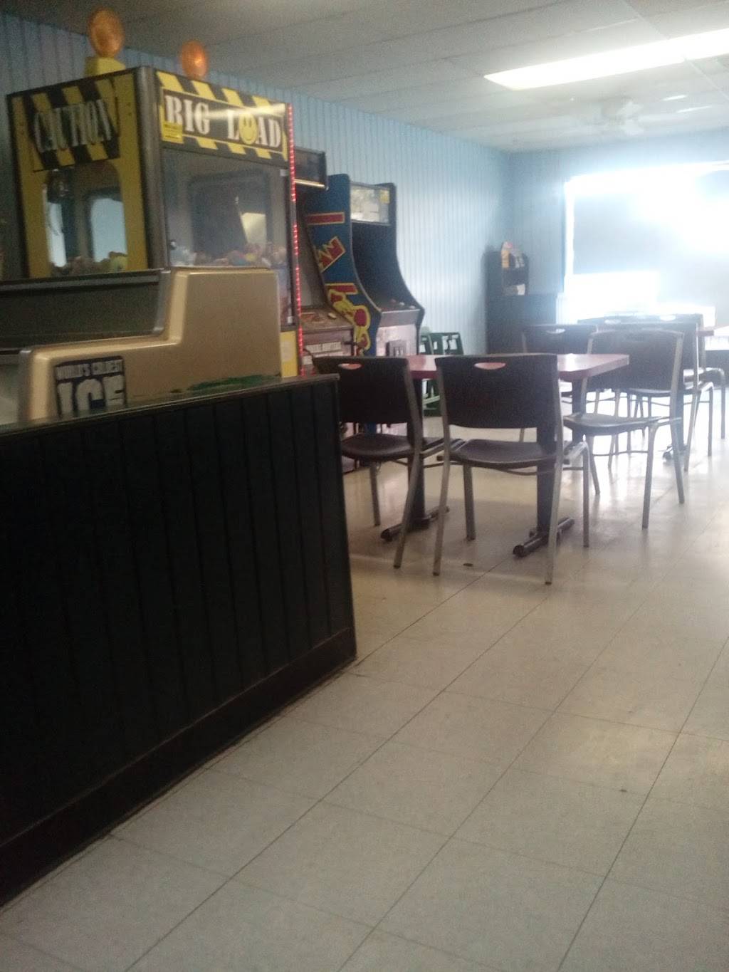 Burger Factory | restaurant | 313 Central Ave, Shafter, CA 93263, USA | 6617469135 OR +1 661-746-9135