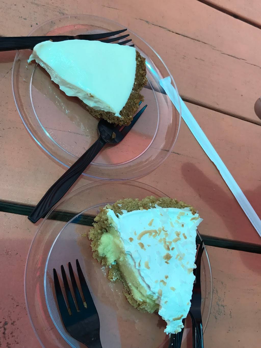 Urbanna Seafood Restaurant & Raw Bar | restaurant | 453 Johnsons Dr, Urbanna, VA 23175, USA | 8047588588 OR +1 804-758-8588