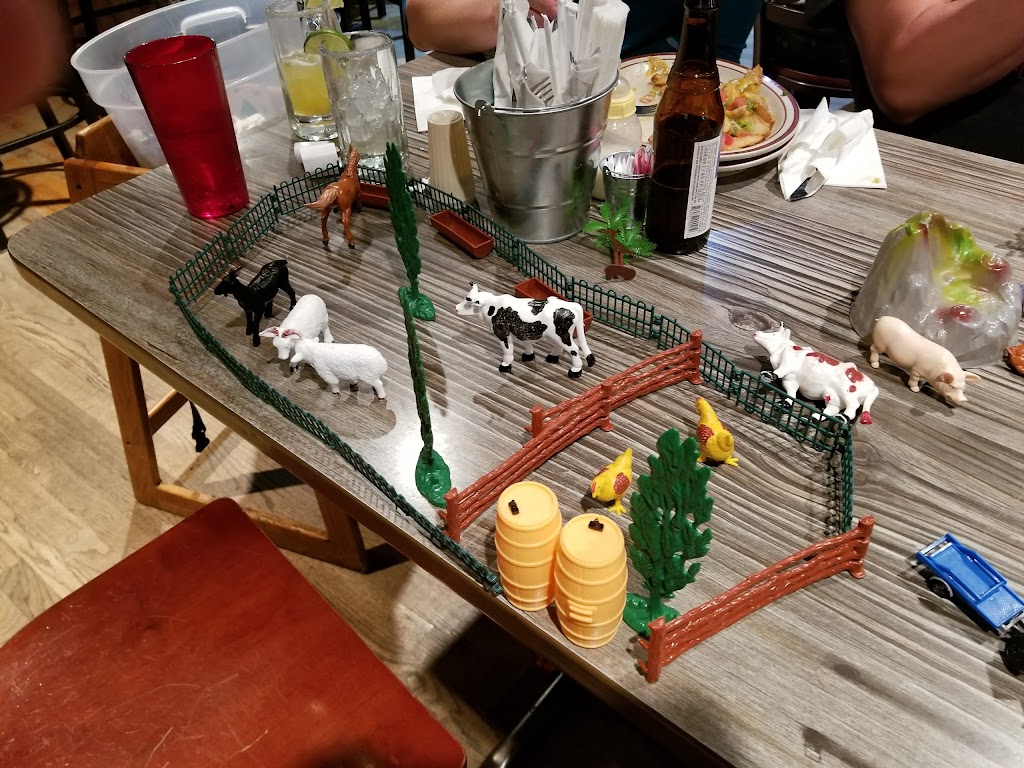 Grand Old West | restaurant | 104 US-40, Kremmling, CO 80459, USA | 9707249601 OR +1 970-724-9601