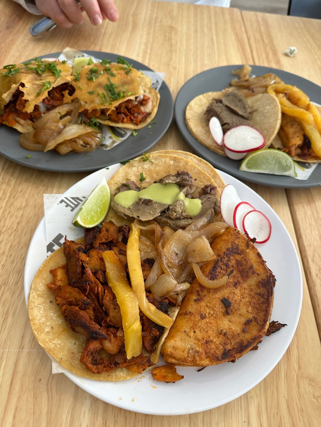 Maiz Picante | restaurant | 2714 De La Vina St, Santa Barbara, CA 93105, USA | 8055862272 OR +1 805-586-2272