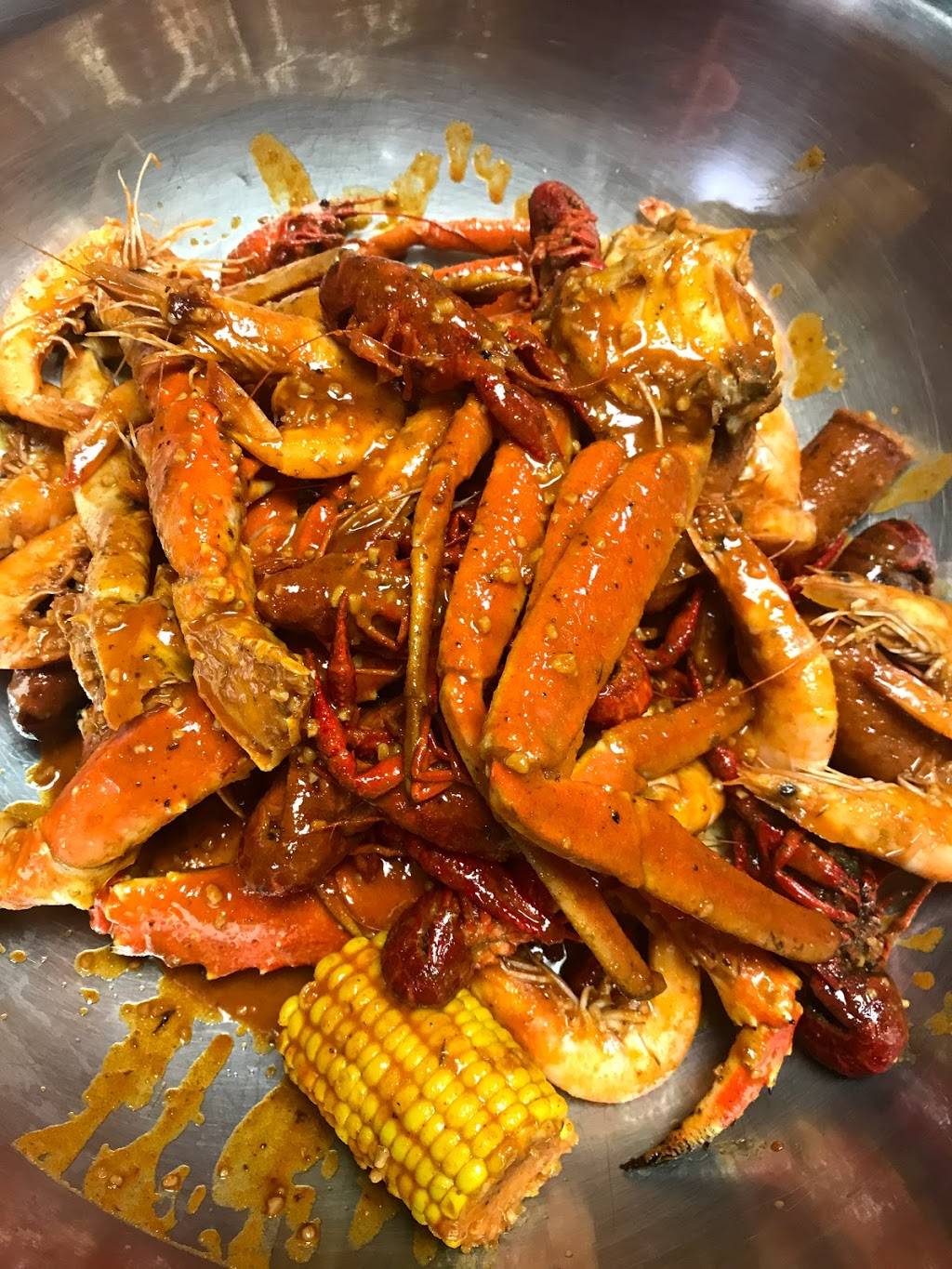The Crab Lounge | restaurant | 209 E Pleasant Run Rd #141, DeSoto, TX 75115, USA | 4692060124 OR +1 469-206-0124