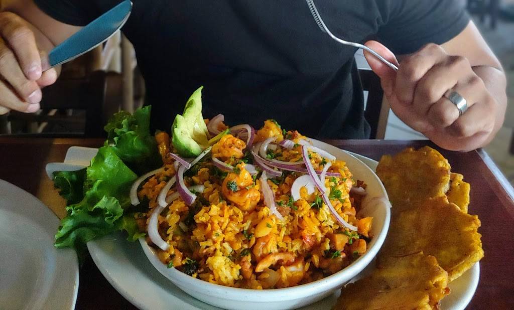 Monserrate Restaurant Bar and Grill | restaurant | 2311 W Hillsborough Ave, Tampa, FL 33603, USA | 8138782466 OR +1 813-878-2466