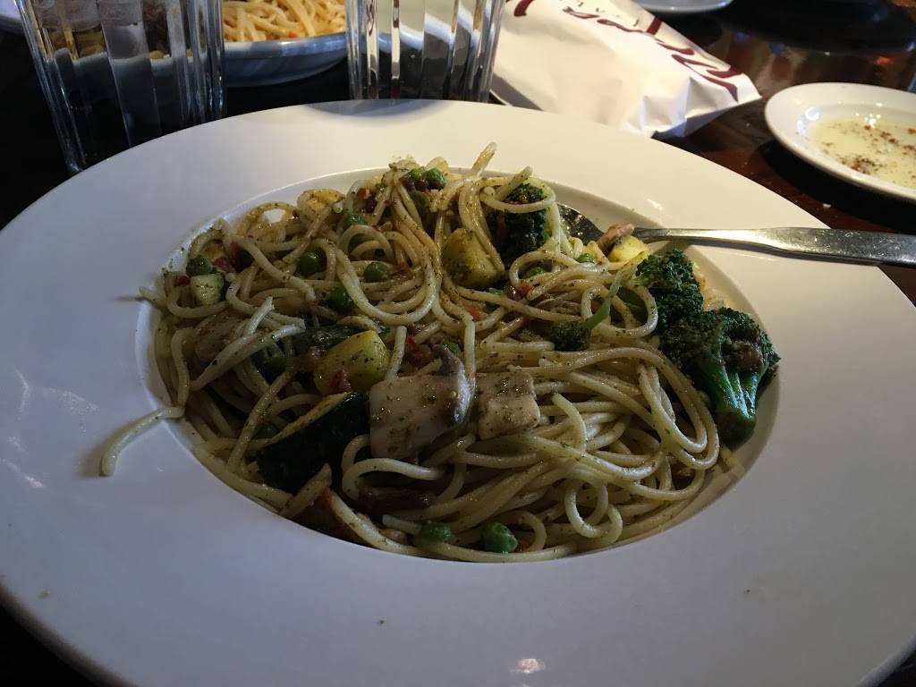 Papa Vinos Italian Kitchen | restaurant | 1332 Hilltop Rd, St Joseph, MI 49085, USA | 2699839900 OR +1 269-983-9900