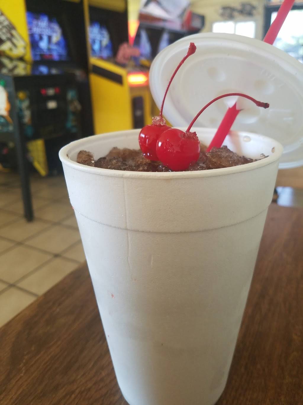 Casa Burger Drive-In | restaurant | 301 E Bear Mountain Blvd, Arvin, CA 93203, USA | 6618545523 OR +1 661-854-5523