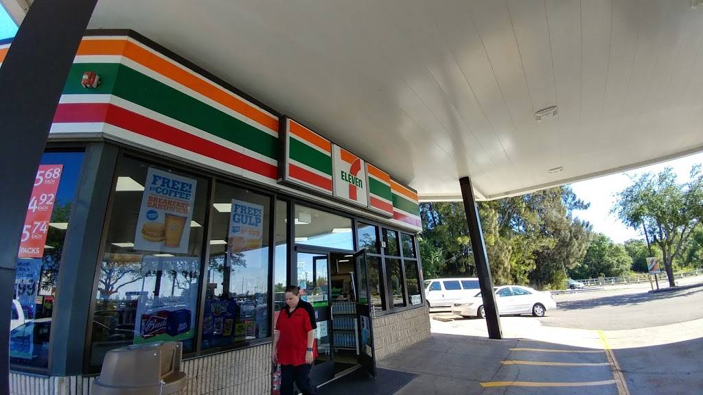 7-Eleven | bakery | 1721 N Honore Ave, Sarasota, FL 34235, USA | 9413795913 OR +1 941-379-5913