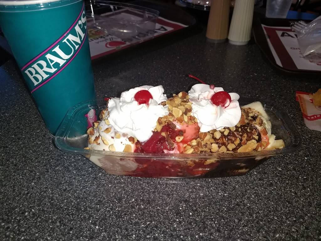 Braums Ice Cream & Burger Restaurant | restaurant | 701 S 32nd St, Muskogee, OK 74401, USA | 9186873007 OR +1 918-687-3007