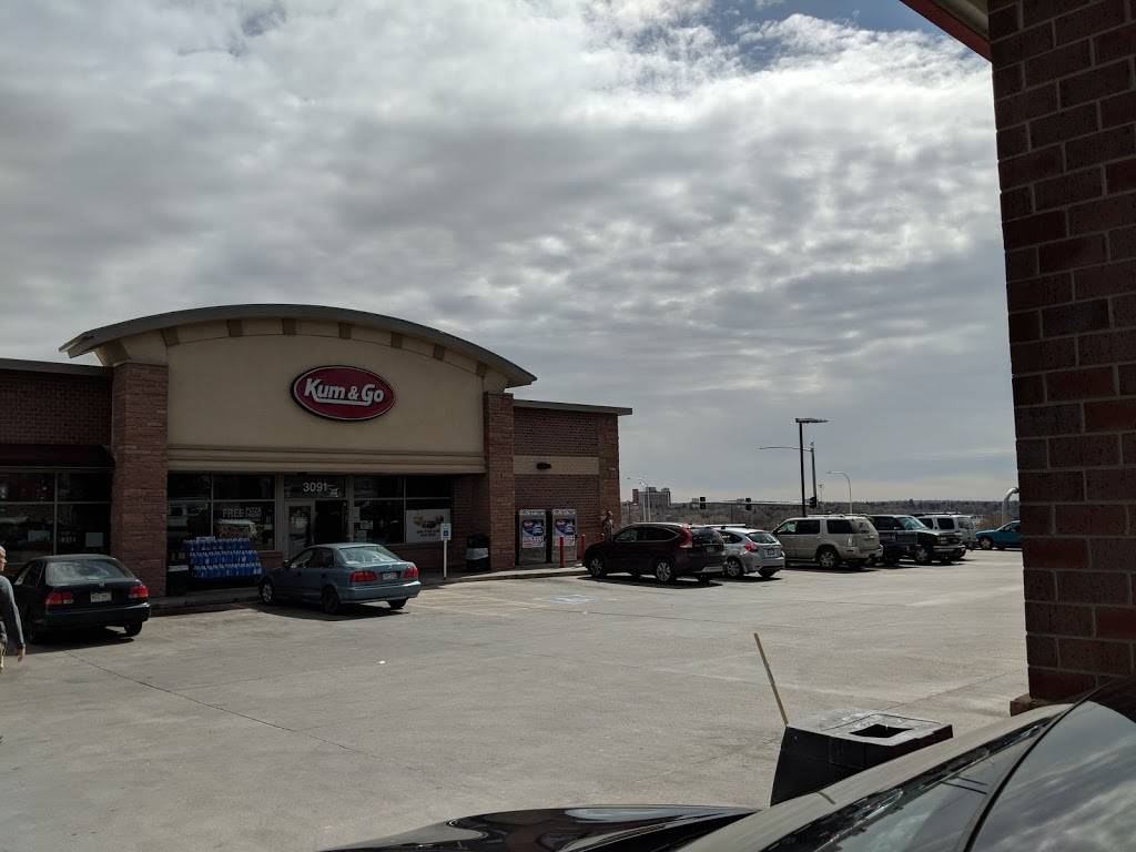 Kum & Go | meal takeaway | 3091 N Chestnut St, Colorado Springs, CO 80907, USA | 7194244580 OR +1 719-424-4580