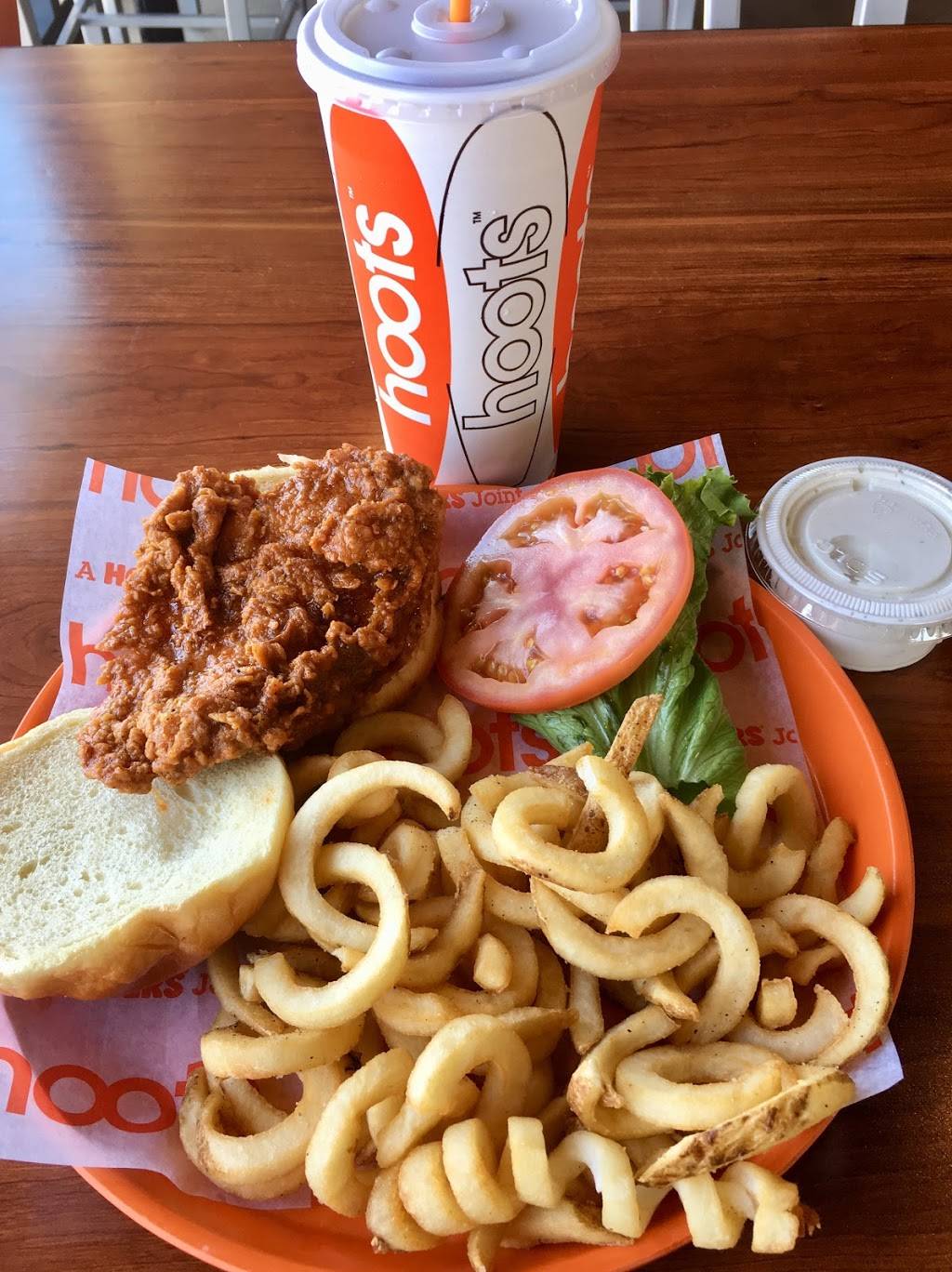 Hoots | restaurant | 2201-D S Cicero Ave, Cicero, IL 60804, USA | 7086523859 OR +1 708-652-3859