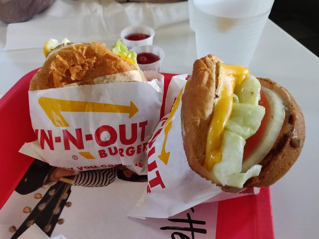 In-N-Out Burger | restaurant | 901 E Whitestone Blvd, Cedar Park, TX 78613, USA | 8007861000 OR +1 800-786-1000