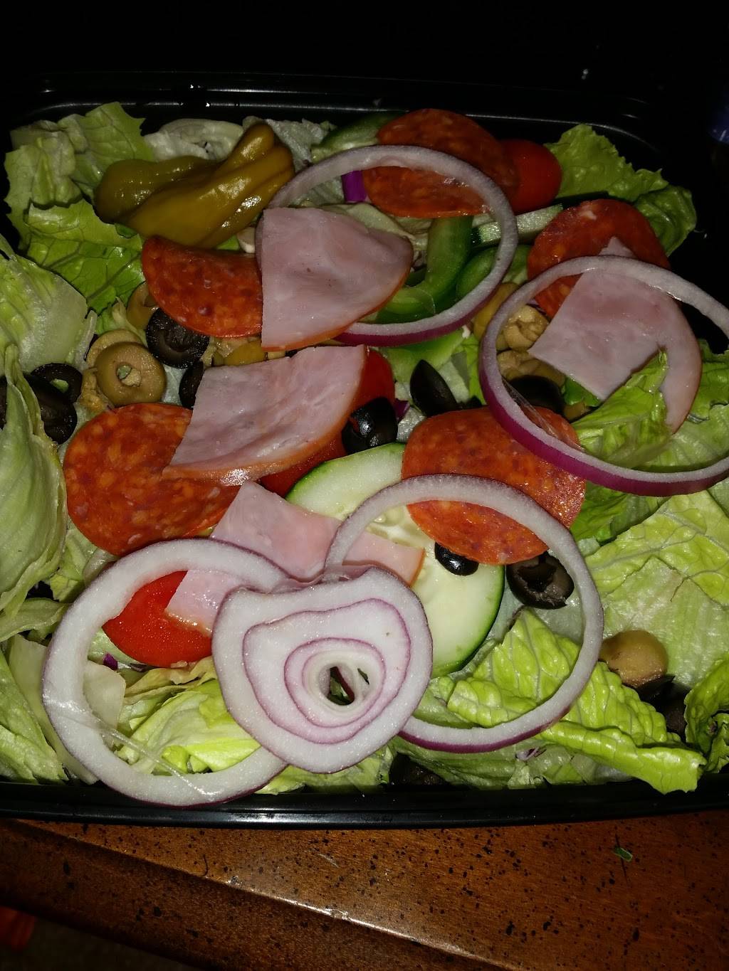 Rosatis Pizza | restaurant | 1652 S Eastwood Dr, Woodstock, IL 60098, USA | 8153383600 OR +1 815-338-3600