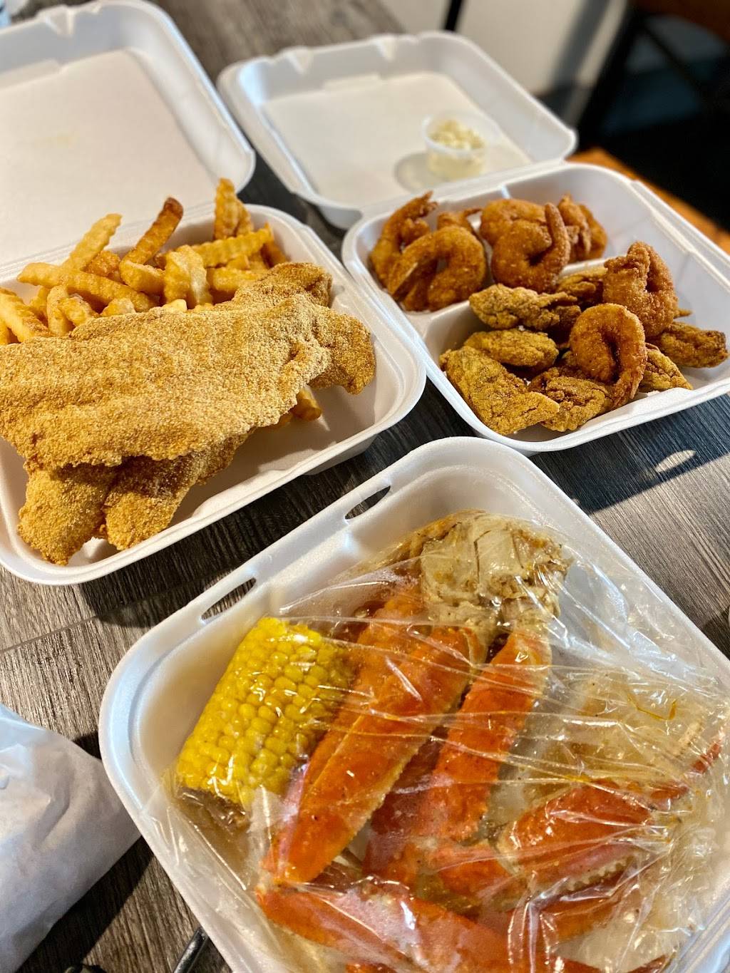 Dans Seafood & Chicken | restaurant | 8360 S Polk St, Dallas, TX 75232, USA | 2144684142 OR +1 214-468-4142