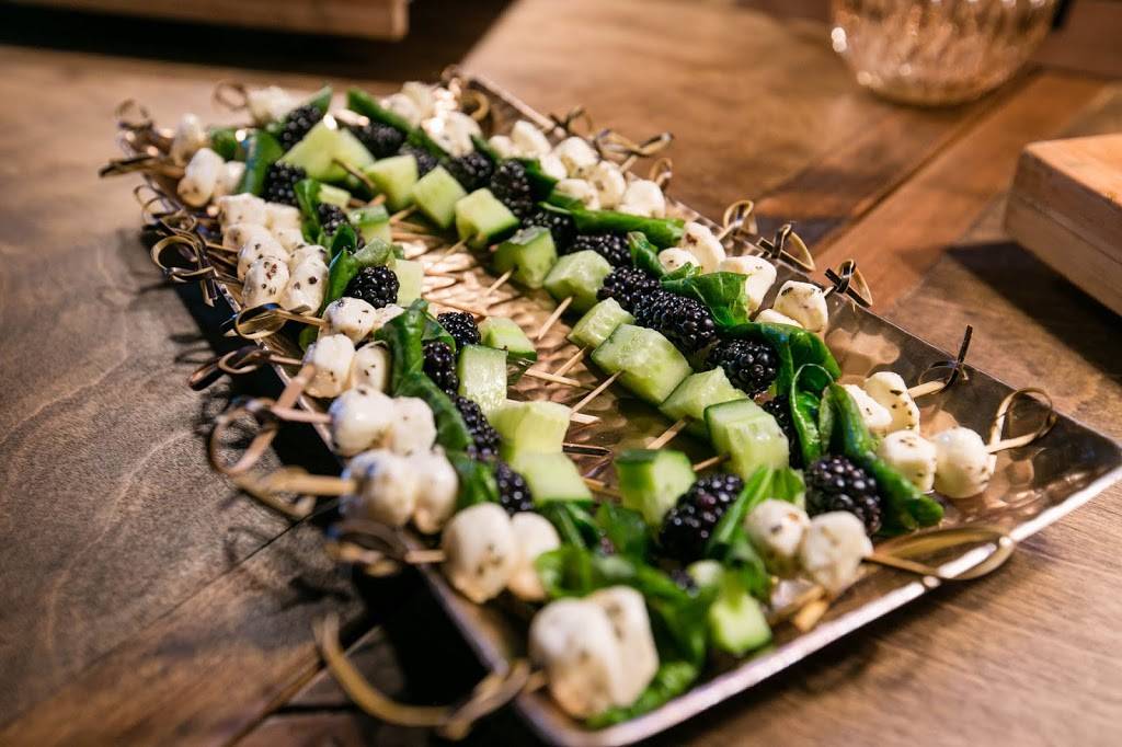 Carrs Restaurant | restaurant | 11006 Bridgeport Way SW, Lakewood, WA 98499, USA | 2535844622 OR +1 253-584-4622