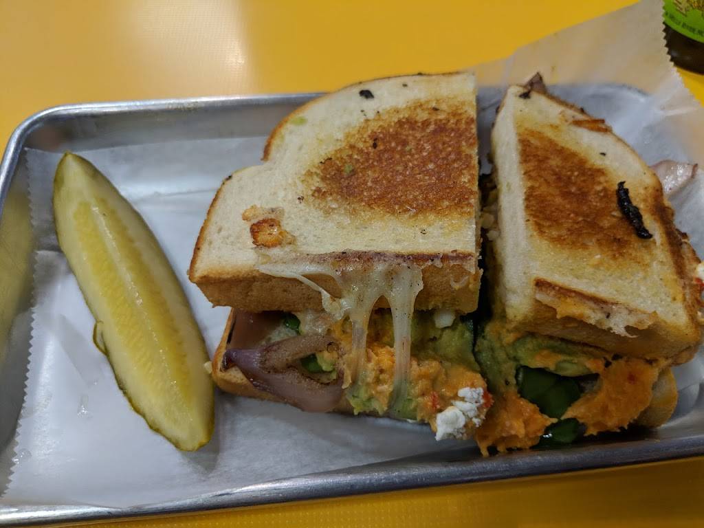 Twisted MELTZ | restaurant | 164 E Main St, Kent, OH 44240, USA | 3309684104 OR +1 330-968-4104