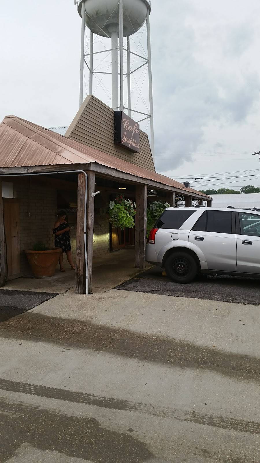 Cafe Josephine | cafe | 818 Napoleon Ave, Sunset, LA 70584, USA | 3376620008 OR +1 337-662-0008